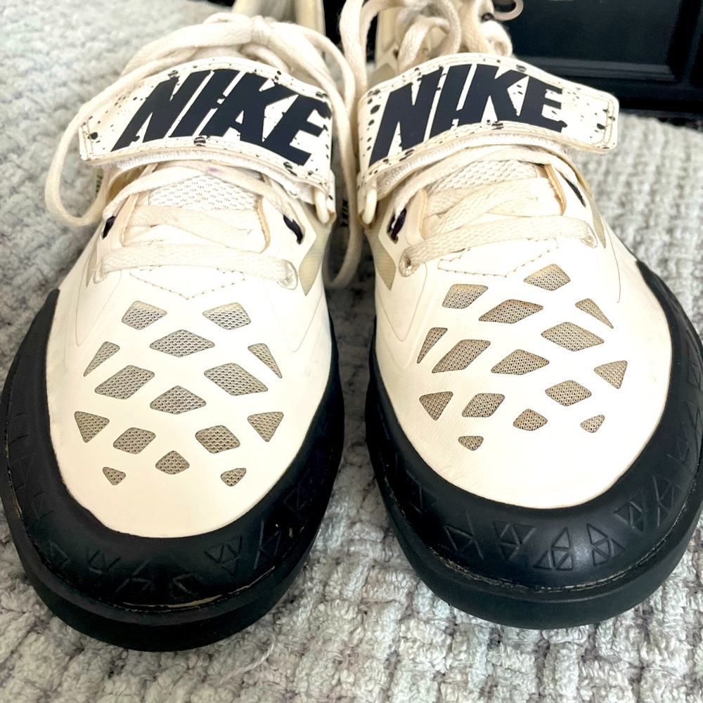 Nike Zoom SD 4; Size 10